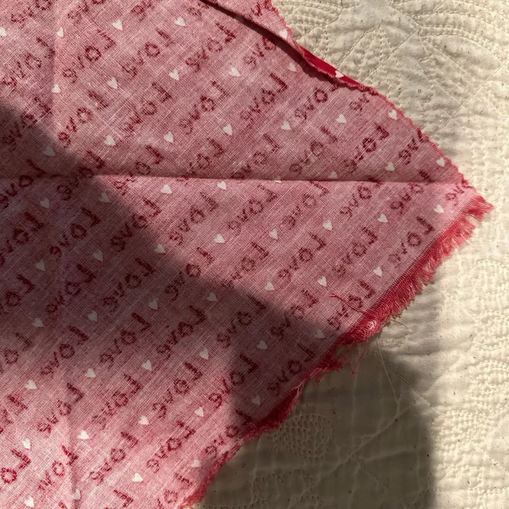 Dog/Pet Love- Valentine’s Day bandana- like new!